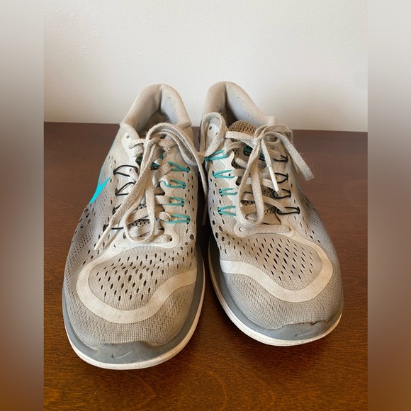 Nike Flex 2017 Run Sneakers - Size 8 - Picture 2 of 14